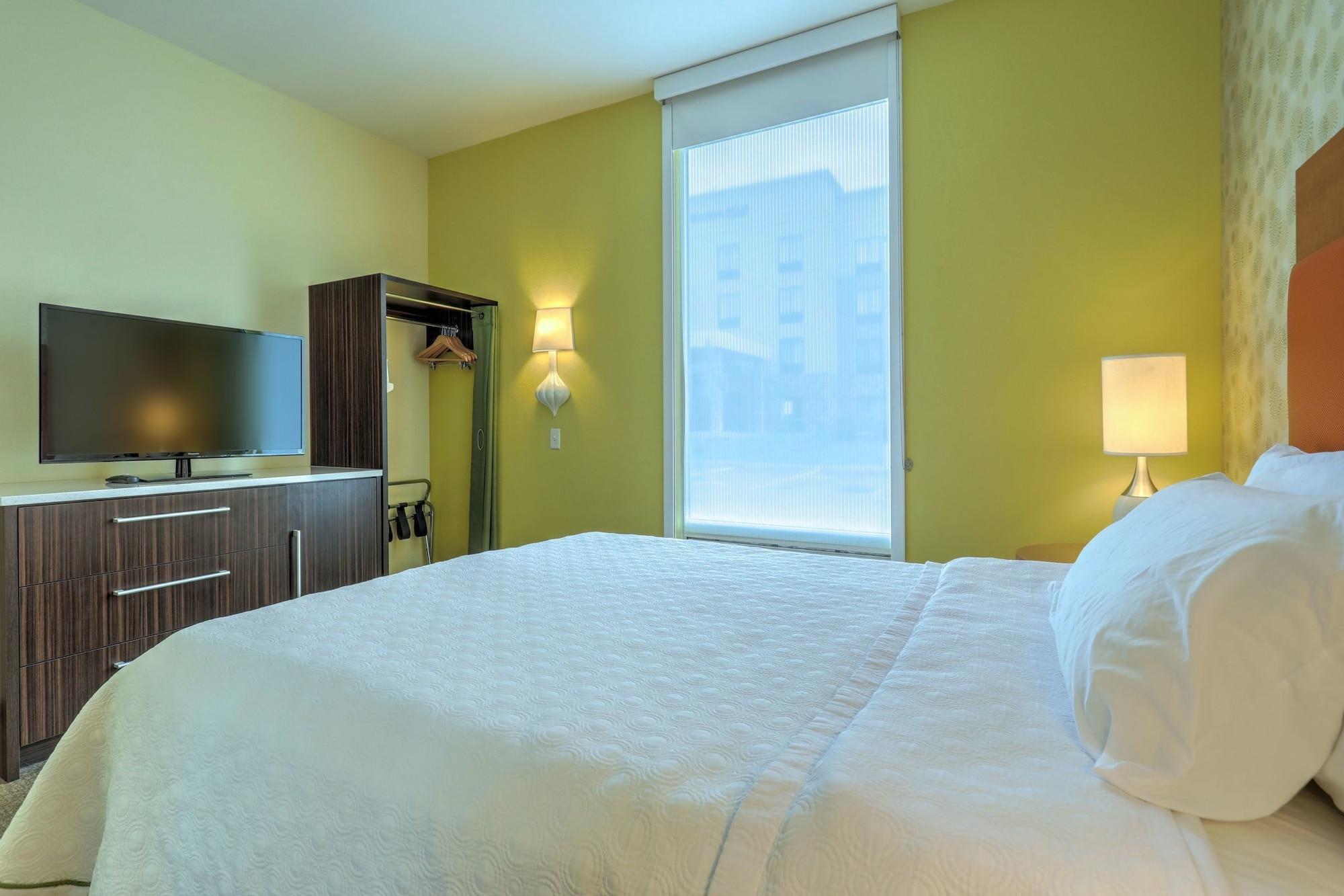 Home2 By Hilton Erie Hotel