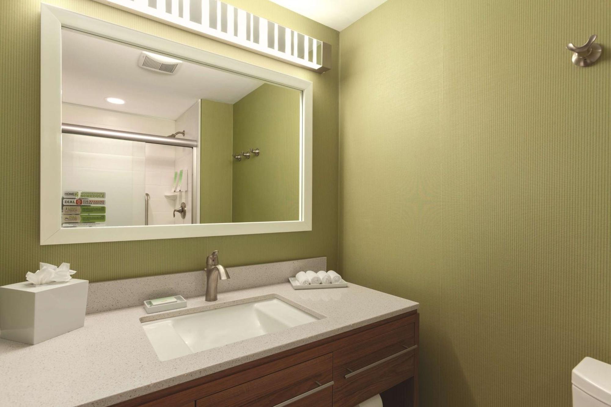 Hotel Home2 By Hilton Erie 3*