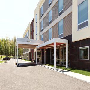 Home2 By Hilton Erie Hotel 3*